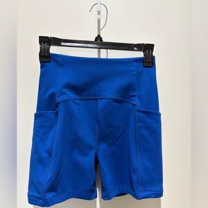 Beyond Yoga POWERBEYOND™ Strive Pocket shorts~ size M